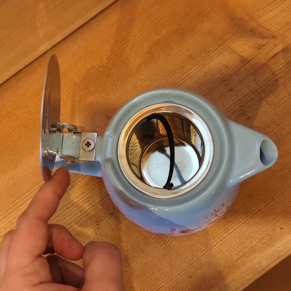Teapot with Infuser - Picture 3 of 6